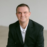 Travis Smith